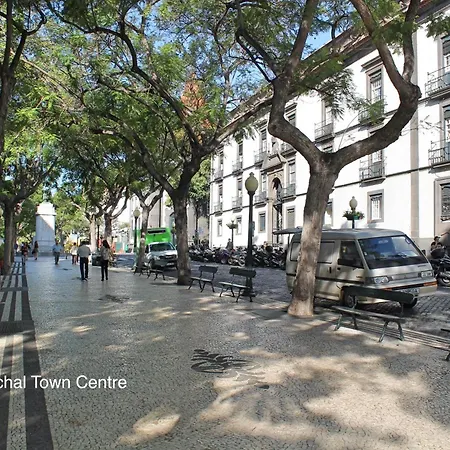 Apartamento Ourmadeira - Madalena Living